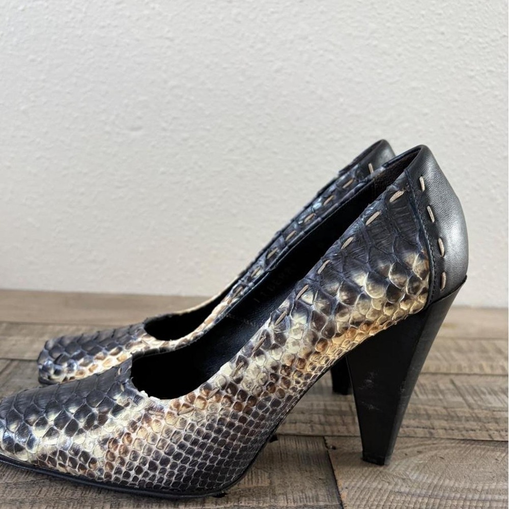 Donald J Pliner python snakeskin leather pumps Italian luxury botique 6